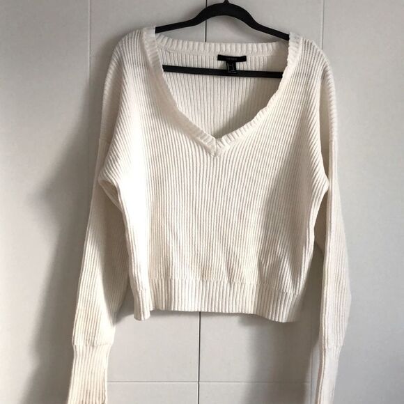 3/$45 Forever 21 V-Neck Oversized Sweater - Picture 1 of 4
